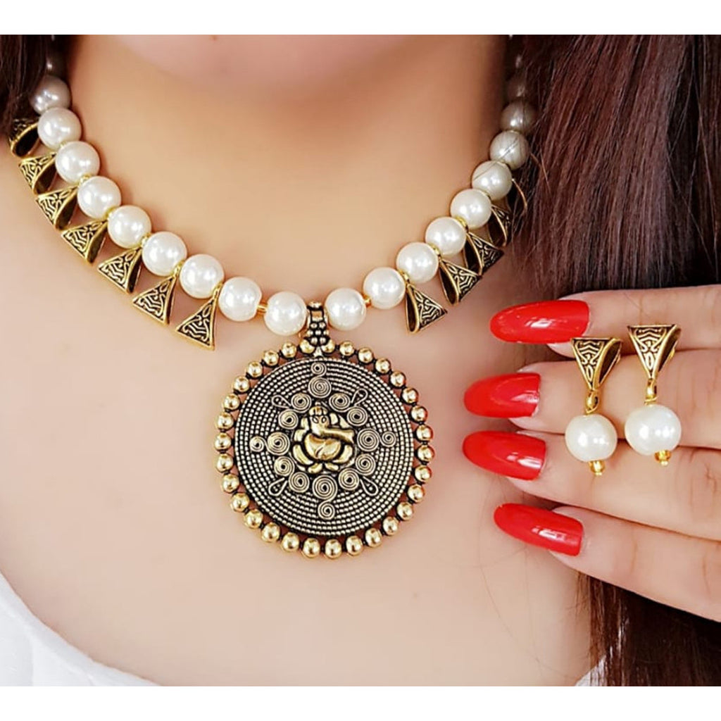 Ganesh Ji Necklace for Women | Buy This Necklace Online from Mekkna