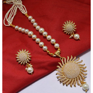 Necklace with Earrings for Women | Buy Jewellery set Online from Mekkna