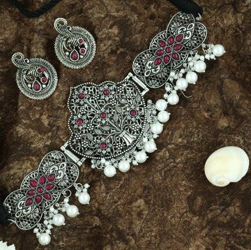 Mekkna Women's Pride Traditional Silver Plated Choker with Earrings | Buy This Choker Online from Mekkna
